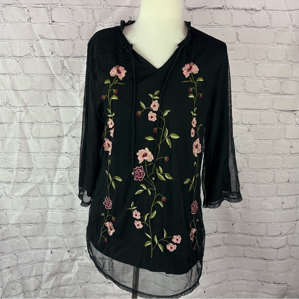 Chico's Black Blouse sheer layer Floral Embroidery tunic sz 1 (M 8) boho